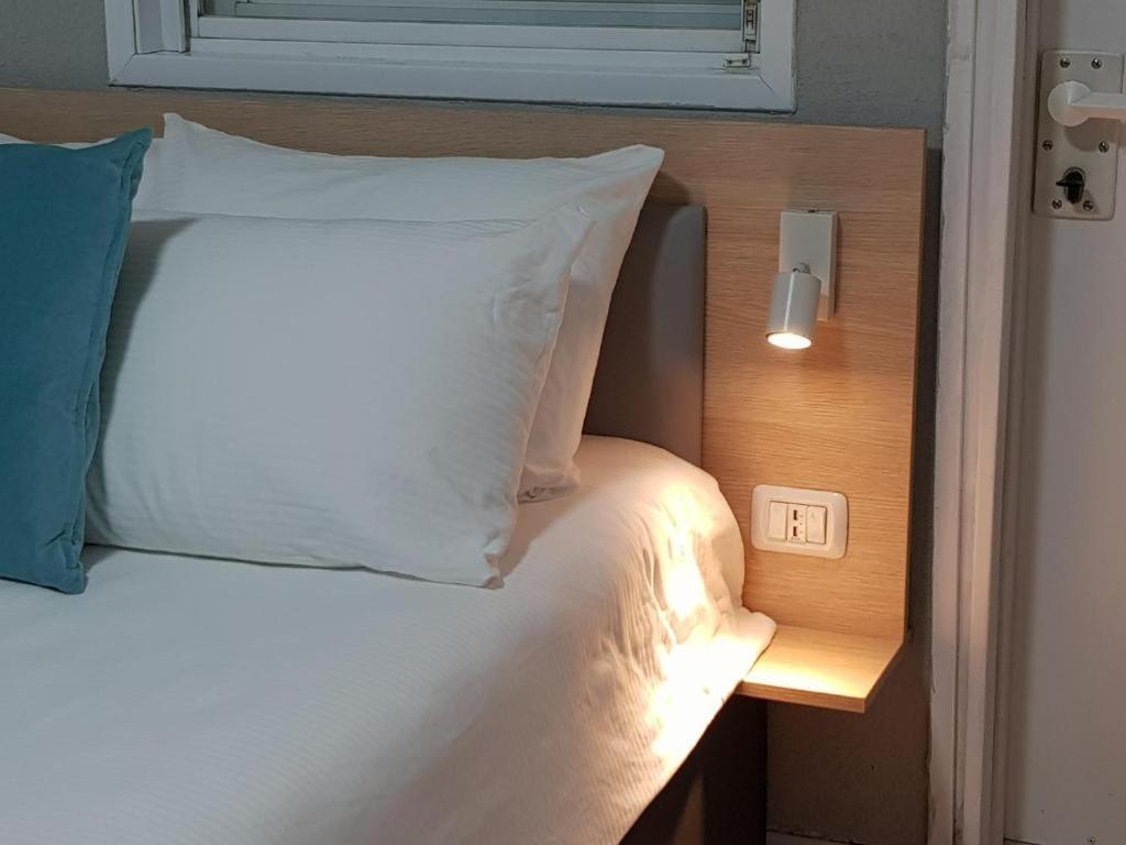 Airport Guest House Or Yehuda ภายนอก รูปภาพ