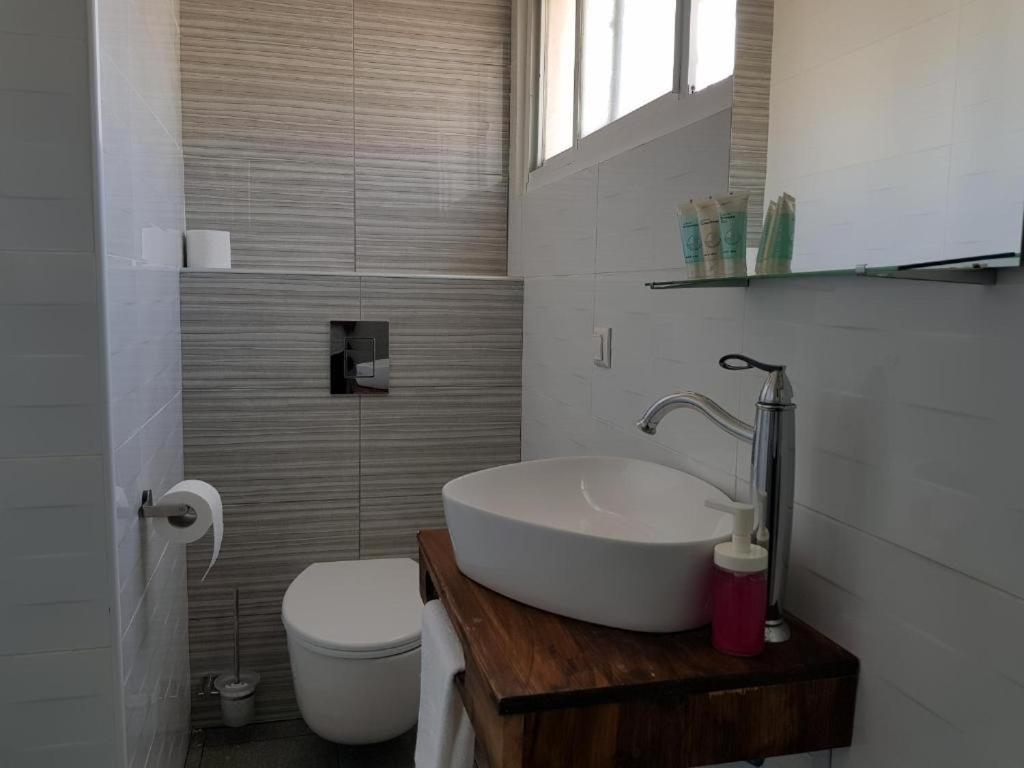 Airport Guest House Or Yehuda ภายนอก รูปภาพ