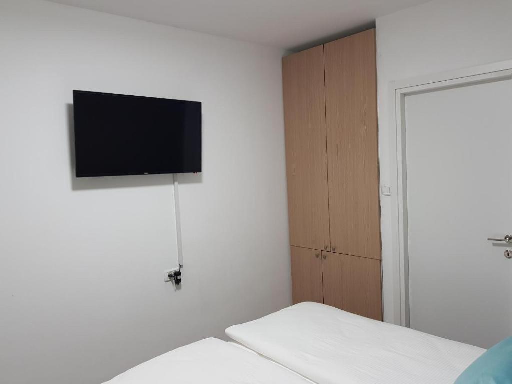 Airport Guest House Or Yehuda ภายนอก รูปภาพ